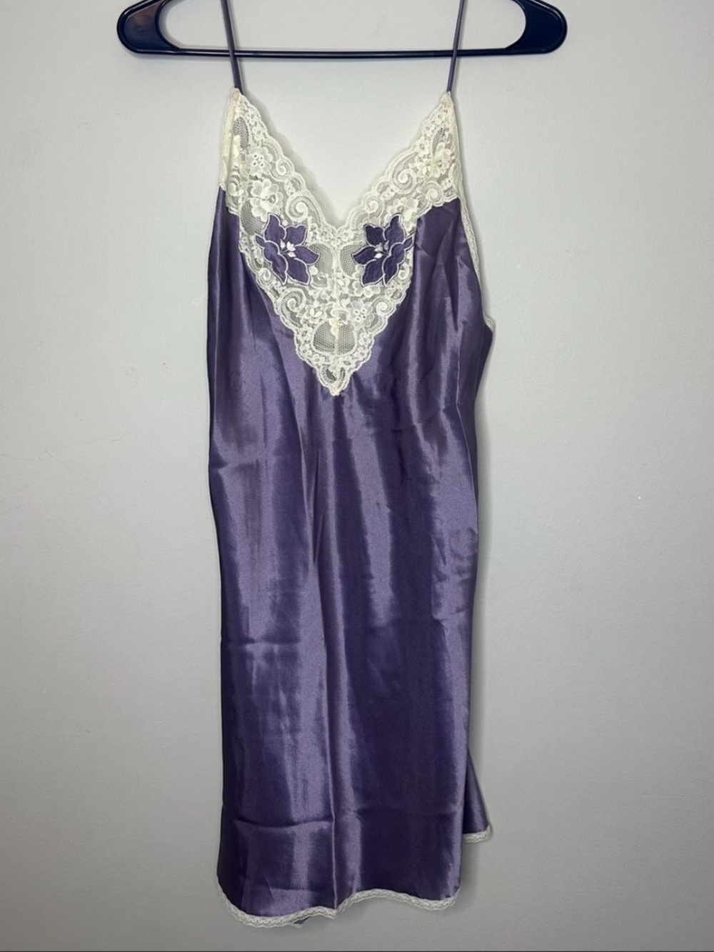 Val Mode Vintage 90s purple ivory lace satin slip dress coquette size Small